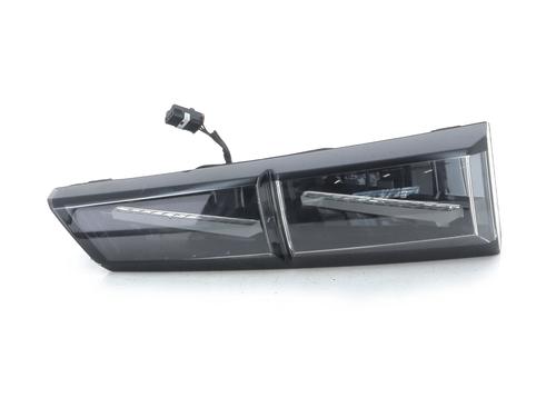 Feu de coffre gauche PEUGEOT 308 III (FB_, FH_, FP_, F3_, FM_) Hybrid 180 (F3DGXT, F3DGMH) (181 hp) 33190216