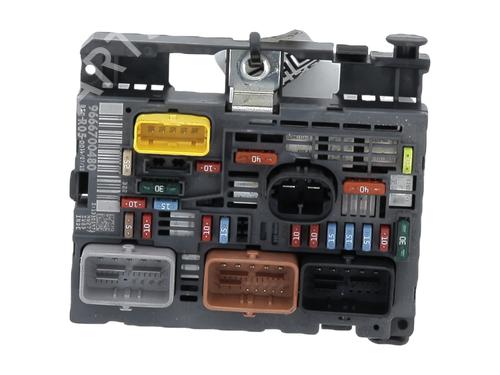 Fuse box PEUGEOT 308 CC (4B_) 2.0 HDi (4BRHRH, 4BRHRJ) | BP32378476E1