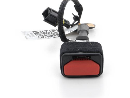 Used Seat buckle Seat buckle PEUGEOT 2008 II (UD_, US_, UY_, UJ_, UR_, UC_) 1.2 PureTech 130 (USHNS, URHNS) (130 hp) 40172233 40172233