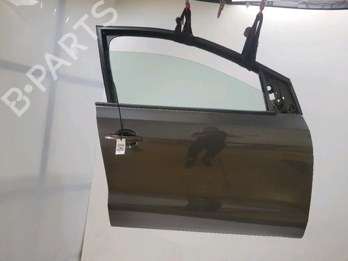 Used Right front door Right front door 38008377 38008377