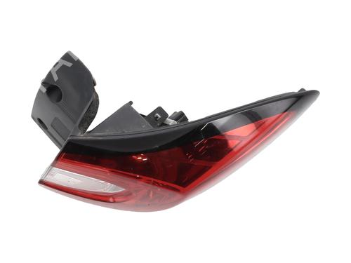 Used Right taillight RENAULT CAPTUR I (J5_, H5_) 1.5 dCi 90 (J5N4, J5M5, J5MW, J5M6, J5AL, J5AJ) (90 hp) 32254827