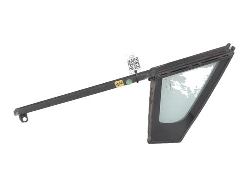 front-right-quarter-glass-renault-clio-iv-grandtour-kh_-2012-2013-2014-2015-2016-2017-2018-2019-2020-2021-32225614 main image