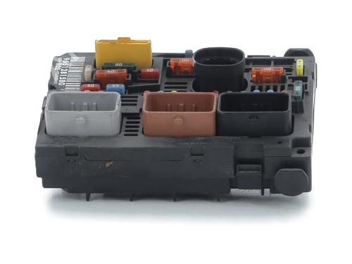 fuse-box-peugeot-407-coupe-6c_-2005-31876398 main image