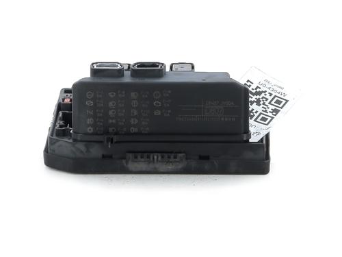 Used Fuse box Fuse box RENAULT KOLEOS I (HY_) 2.0 dCi 4x4 (HY0K) (150 hp) 35778372 35778372