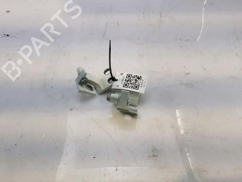 Used Hinge/Door check strap FIAT 500X (334_) 1.0 (334.AXN1B) (120 hp) 27901036