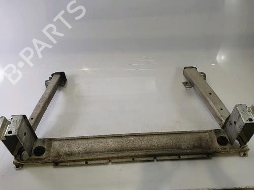 Travesaño RENAULT LAGUNA Coupe (DT0/1) 2.0 dCi (DT01, DT08, DT09, DT0K, DT12, DT1C, DT1D, DT1M,... (150 hp) 28365628