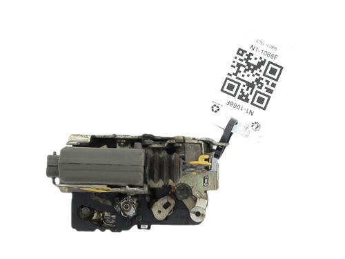 Venstre foran lås Venstre foran lås RENAULT MASTER II Van (FD) 2.2 dCI 90 (FD0G, FD0N, FD2G, FD2N, FD3G, FD3N) (90 hp) 39898690 39898690