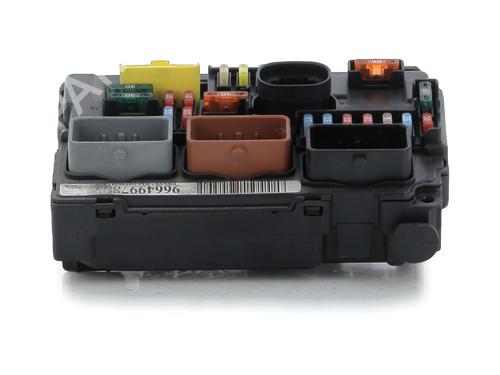 fuse-box-peugeot-1007-km_-2005-34146484 main image