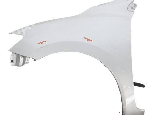 left-front-fenders-nissan-pulsar-hatchback-c13-2014-32513571 main image