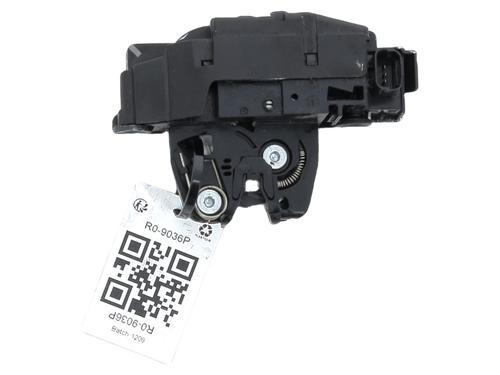 Used Tailgate lock OPEL CORSA F (P2JO) 1.2 (68) (75 hp) 32202112