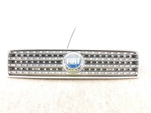 Used Grille FIAT PUNTO (188_) 1.2 60 (188.030, .050, .130, .150, .230, .250) (60 hp) 22630460