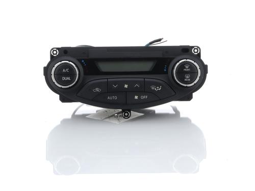 Used Climate control TOYOTA YARIS (_P13_) 1.5 Hybrid (NHP130_, NHP130) (101 hp) 18343293