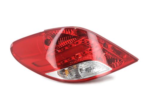 Feu arrière gauche PEUGEOT 207 (WA_, WC_) 1.4 16V (95 hp) 32101652