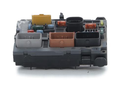 fuse-box-peugeot-partner-box-bodympv-2008-31938212 main image