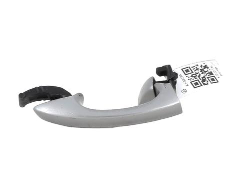 front-right-exterior-door-handle-vw-golf-vii-5g1-bq1-be1-be2-2012-2013-2014-2015-2016-2017-2018-2019-2020-2021-31373066 main image