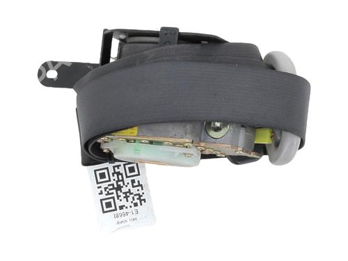 Høyre foran beltestrammer TOYOTA YARIS (_P1_) 1.0 (SCP10_, SCP10R) (68 hp) 31372655