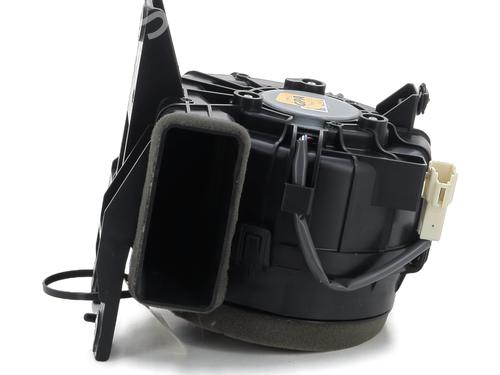 Used Heater blower motor TOYOTA YARIS (_P13_) 1.5 Hybrid (NHP130_) (101 hp) 28486025
