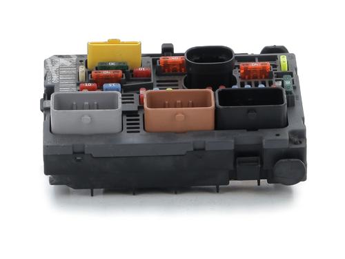 Used Fuse box Fuse box PEUGEOT 3008 I MPV (0U_) 1.6 HDi (112 hp) 33532992 33532992