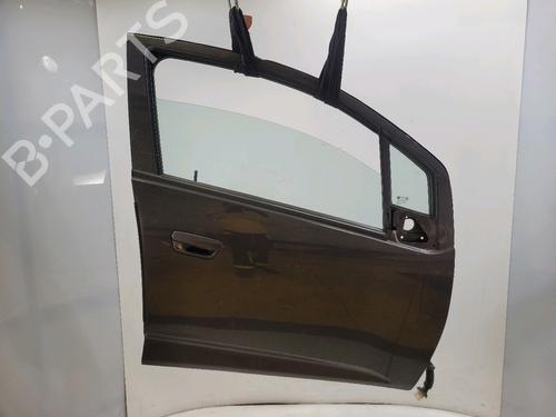 Used Right front door CHEVROLET SPARK (M300) 1.0 (68 hp) 31086110