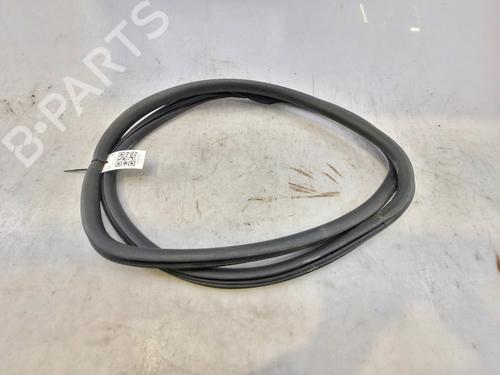 Used Rubber door seal PEUGEOT 308 SW II (LC_, LJ_, LR_, LX_, L4_) 1.5 BlueHDi 130 (131 hp) 27903400