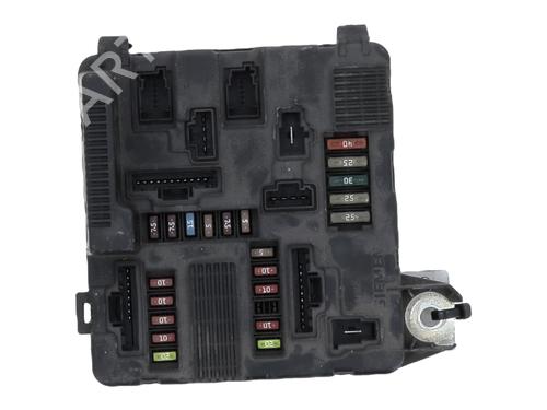 Fuse box RENAULT MEGANE II (BM0/1_, CM0/1_) 1.5 dCi (BM02, BM13, BM2A, CM02, CM13) | BP29964348E1