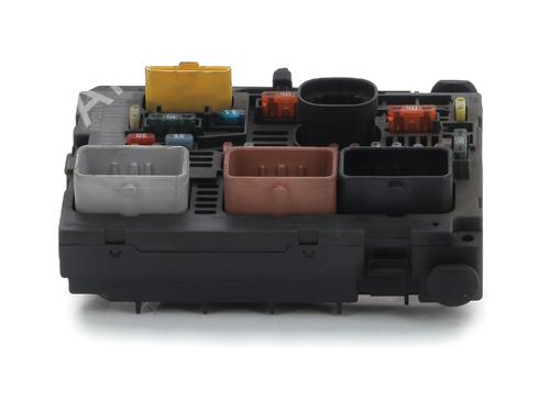 Used Fuse box PEUGEOT 308 I (4A_, 4C_) 1.6 HDi (109 hp) 29964269