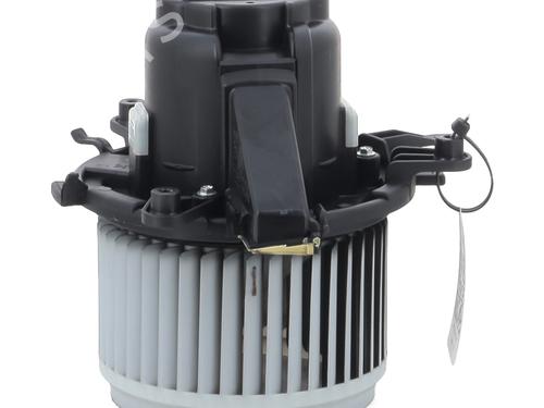 Heater blower motor PEUGEOT EXPERT Van (V_) 1.5 BlueHDi 120 | BP29931368M62