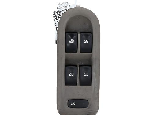 Used Left front window switch RENAULT CLIO III (BR0/1, CR0/1) 1.5 dCi (BR17, CR17) (86 hp) 24491262