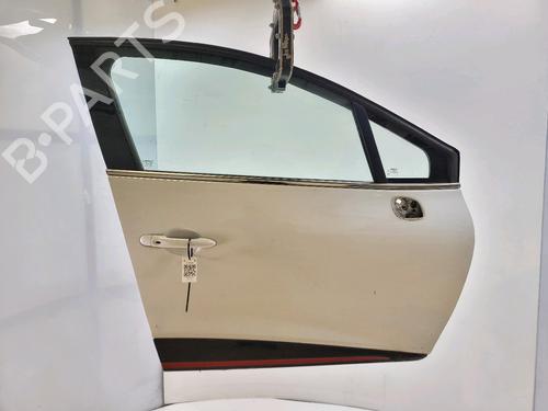 Used Right front door Right front door 36777549 36777549