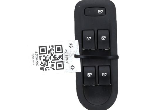 Used Left front window switch RENAULT SCÉNIC II (JM0/1_) [2003-2010]  28616262