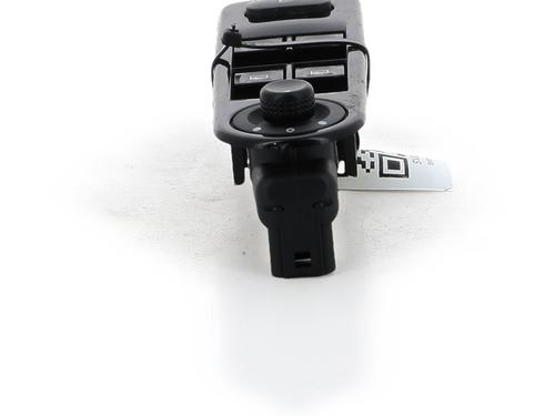 Left front window switch RENAULT CLIO IV (BH_) 0.9 TCe 90 (BHNF, BHMA, BHMH, BHJK, BHJR) | BP37166767I27 - Image 3