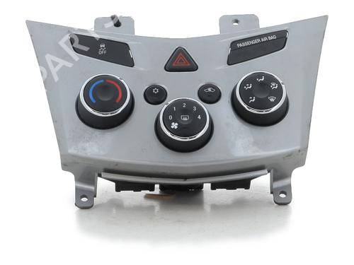 AC Styreenhet / Manøvreringsenhet AC Styreenhet / Manøvreringsenhet CHEVROLET TRAX 1.7 TD (131 hp) 34118374 34118374