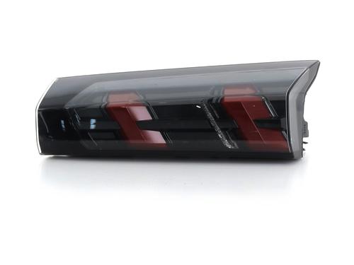 Used Right tailgate light PEUGEOT 2008 II (UD_, US_, UY_, UJ_, UR_, UC_) 1.2 PureTech 130 (USHNS, URHNS) (130 hp) 31607122