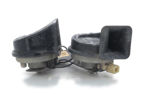 horn-peugeot-5008-0u_-0e_-2009-2010-2011-2012-2013-2014-2015-2016-2017-31938266 main image