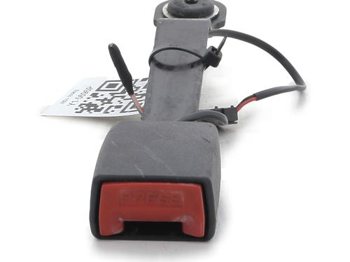 Used Seat buckle RENAULT CLIO III (BR0/1, CR0/1) 1.5 dCi (75 hp) 29552808