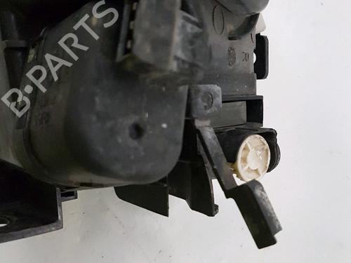 Faro derecho AUDI A4 B5 Avant (8D5) 1.9 TDI (110 hp) 10907857