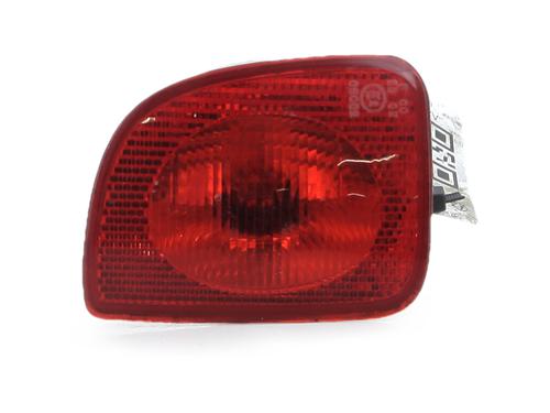 Farolim esquerdo pára-choques traseiro Farolim esquerdo pára-choques traseiro RENAULT KANGOO / GRAND KANGOO II (KW0/1_) 1.5 dCi (KW0C, KW2C, KW4C) (106 hp) 39899033 39899033