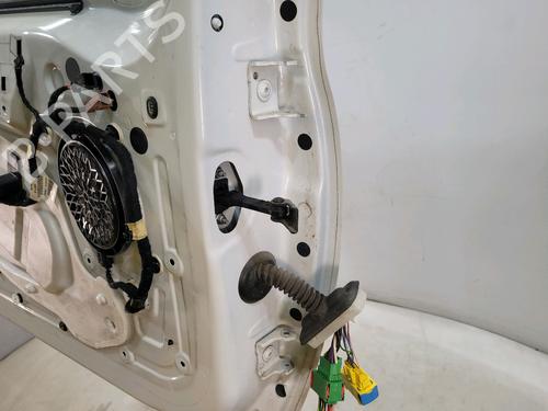 Left front door PEUGEOT 208 I (CA_, CC_) 1.2 VTI 82 | BP23972392C2