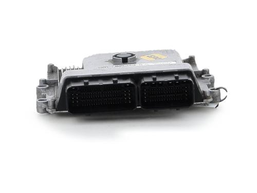 Used Engine control unit (ECU) Engine control unit (ECU) PEUGEOT 308 II (LB_, LP_, LW_, LH_, L3_) 1.2 THP 110 (110 hp) 40071262 40071262