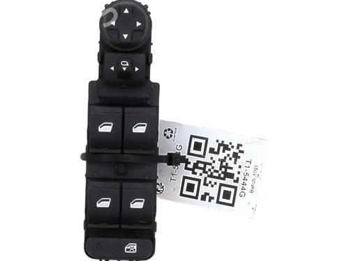 Used Left front window switch OPEL MOKKA 1.2 (76) (131 hp) 29552584