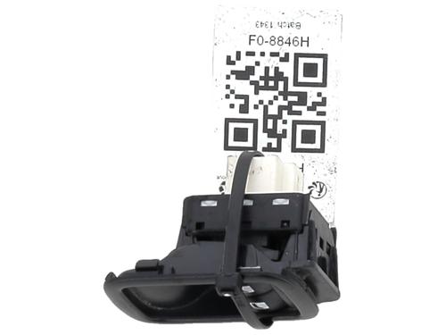 Used Left front window switch Left front window switch CITROËN C3 III (SX) 1.2 PureTech 82 (83 hp) 33533537 33533537