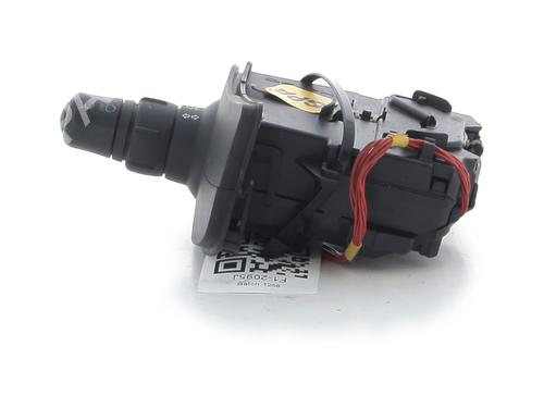 switch-renault-clio-iii-br01-cr01-2005-2006-2007-2008-2009-2010-2011-2012-2013-2014-32378884 main image