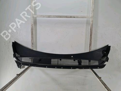 Griglia sotto parabrezza Griglia sotto parabrezza PEUGEOT 308 II (LB_, LP_, LW_, LH_, L3_) 1.6 HDi / BlueHDi 115 (115 hp) 37531940 37531940