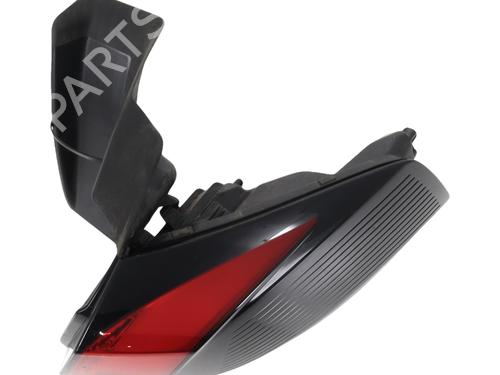 Used Right taillight PEUGEOT 5008 II (MC_, MJ_, MR_, M4_) 1.2 THP (MRHNYH, MRHNYW, MRHNSJ, MRHNSU, MRHNSM) (131 hp) 30049295