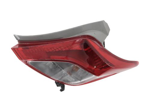 Used Right taillight TOYOTA YARIS (_P13_) 1.3 (NSP130_, NSP130) (99 hp) 30957241