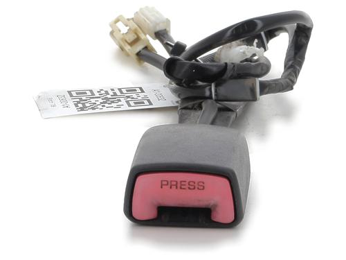 Used Seat buckle TOYOTA RAV 4 III (_A3_) 2.2 D 4WD (ALA30_, ALA30R) (136 hp) 27912630