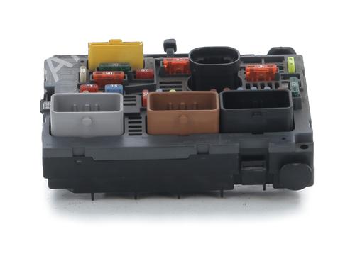 Used Fuse box PEUGEOT 3008 I MPV (0U_) 2.0 HDi 150 / BlueHDi 150 (150 hp) 32151918