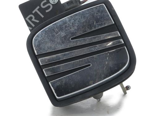 Bagagerumshåndtag SEAT IBIZA III (6L1) 1.2 (64 hp) 31876544