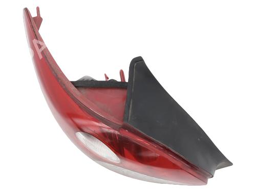 Feu arrière gauche PEUGEOT 206+ (2L_, 2M_) 1.4 HDi eco 70 (68 hp) 33111245