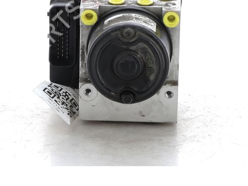 Used ABS pump KIA CARENS II MPV (FJ) 2.0 CVVT (139 hp) 17314446